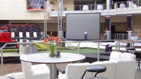 亚冬会女子3000米短道速滑接力奖牌颁发仪式