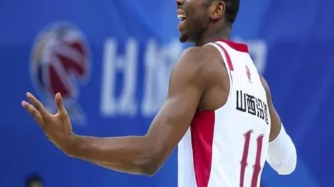 “中国F1站冠军易手，迈凯伦双将领跑战报3月23日20：47”